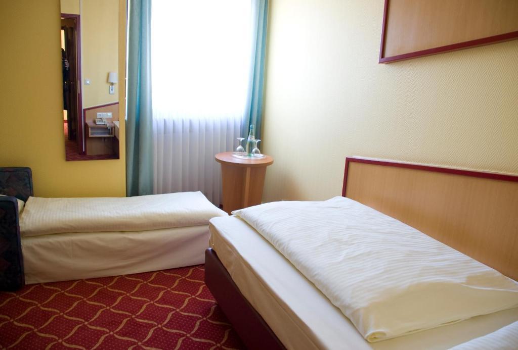 Montana Hotel Oberasbach Pokój zdjęcie