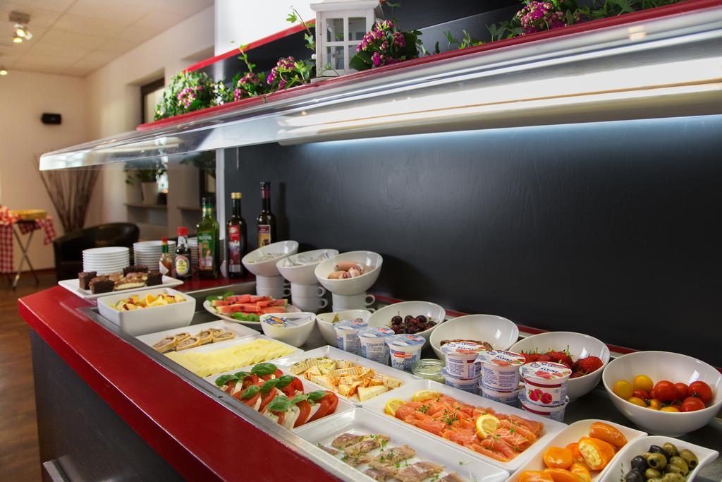 Montana Hotel Oberasbach Zewnętrze zdjęcie