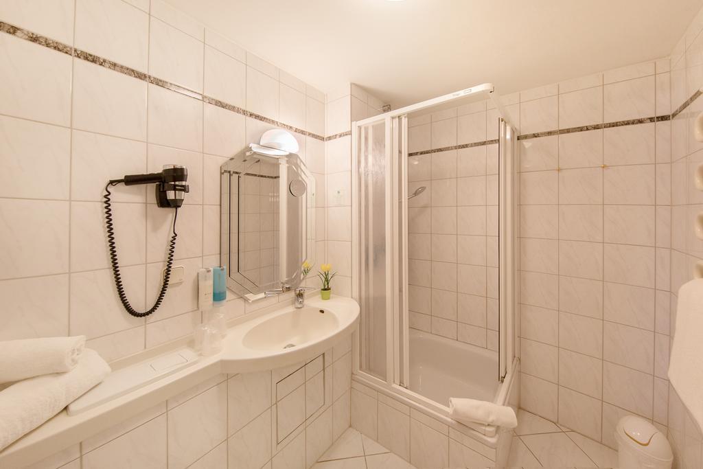 Montana Hotel Oberasbach Zewnętrze zdjęcie