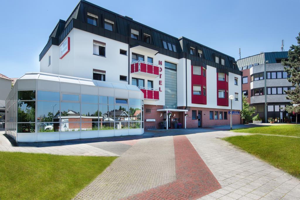Montana Hotel Oberasbach Zewnętrze zdjęcie